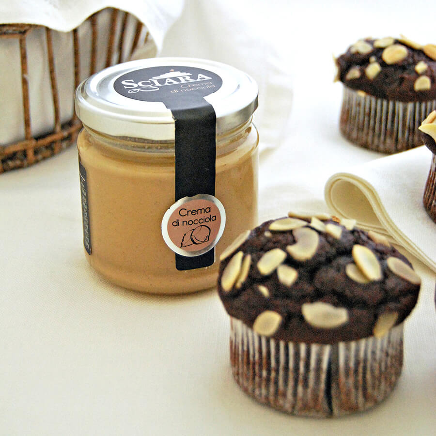 Muffin con la Crema di Nocciola Sciara Bronte