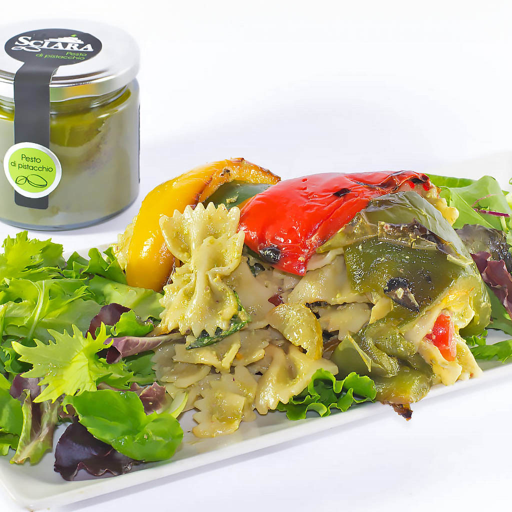 Pasta Fredda al Pesto di Pistacchi Sciara e Verdurine di Stagione